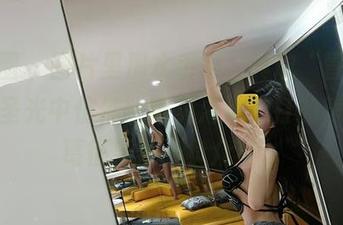 微密圈 – 图片里那水手服，真敢“冒险”，无圣光中仿佛能听见海浪拍打的声音，葛征果然不负众望。