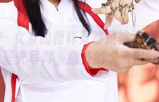蜜桃社 - 女友的模样竟然是桃乃香Tina的无圣光写真，意外的“亲密”。