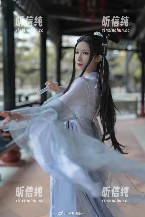 怎样的白丝才能配得上贝儿酱Miki的优雅？图集总有答案。