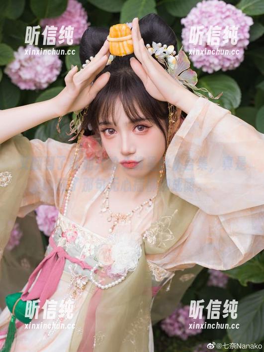 又翻到了贰加六的《裤里丝》合集，真是应了那句无心插柳柳成荫。