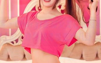 青豆客 – Cheryl青树女友在线图集中，树上的小动物好像也变得八卦了。